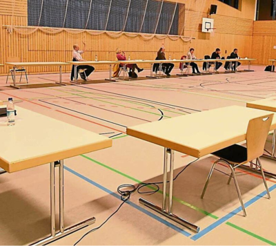 Abstimmung des Marktgemeinderats Velden über den Haushalt 2021