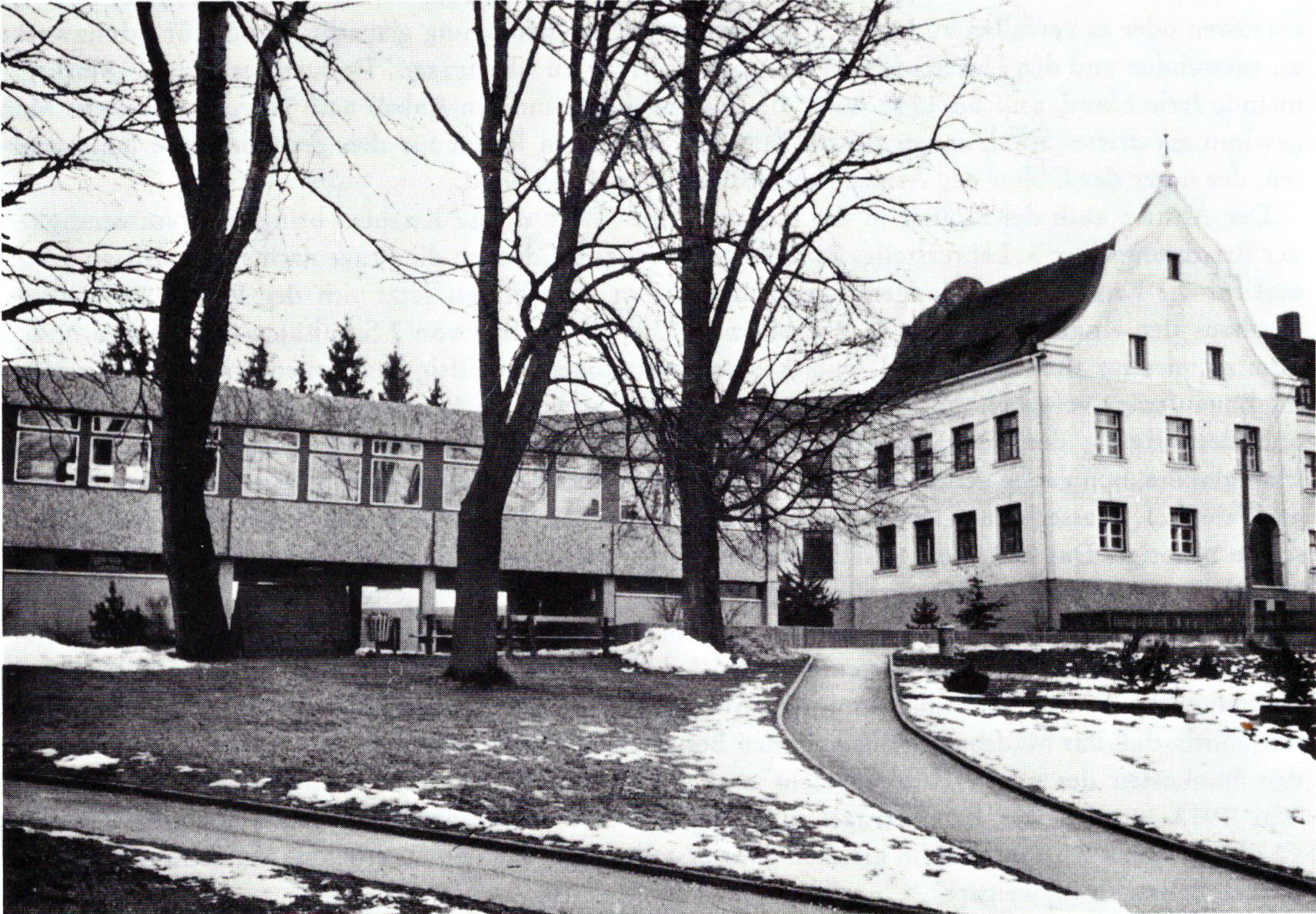 Teilansicht-Veldener-Knabenschule-vermutlich-1973 aus der 1200-Jahr-Festschrift, S. 93