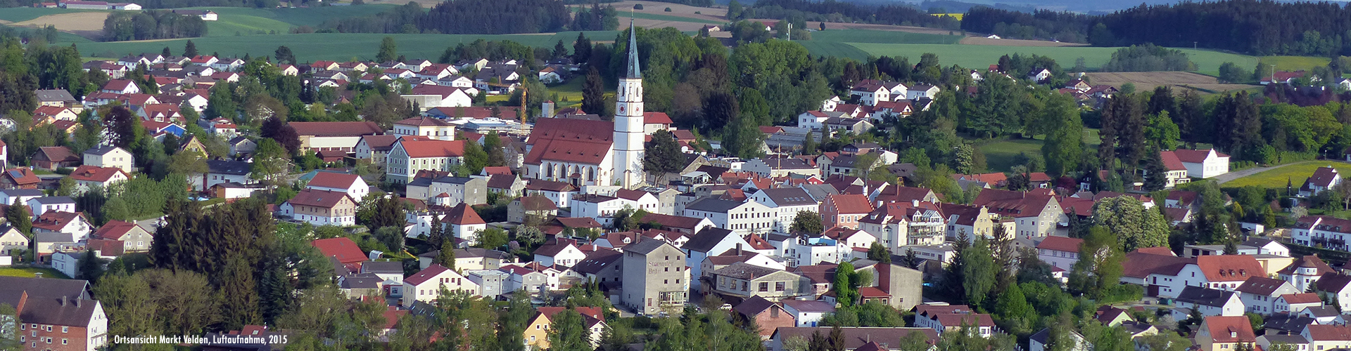 Ortsansicht Markt Velden mit Kirchturm